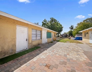 464 Carolina Avenue - Photo Thumbnail 2