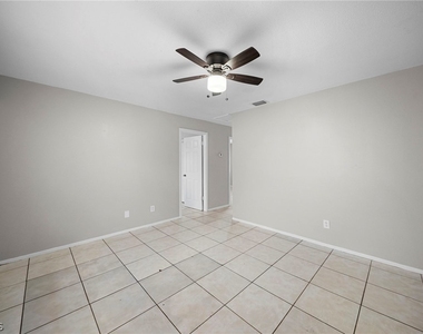 464 Carolina Avenue - Photo Thumbnail 3