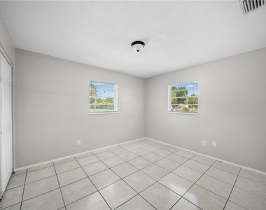 464 Carolina Avenue - Photo Thumbnail 11