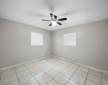 464 Carolina Avenue - Photo Thumbnail 8