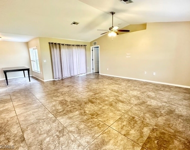 2453 Nw 8th Terrace - Photo Thumbnail 2