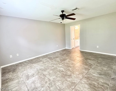2453 Nw 8th Terrace - Photo Thumbnail 5