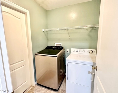 2453 Nw 8th Terrace - Photo Thumbnail 10