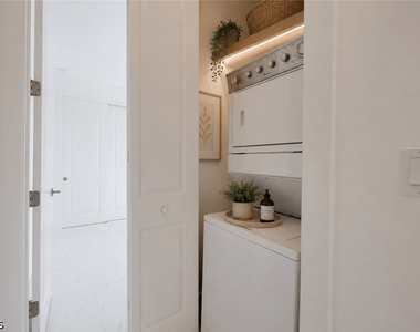 714 W 12th Street - Photo Thumbnail 25