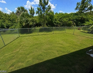 714 W 12th Street - Photo Thumbnail 31