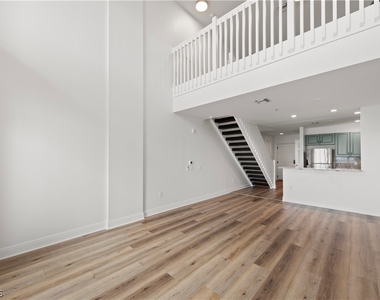2745 1st Street - Photo Thumbnail 10