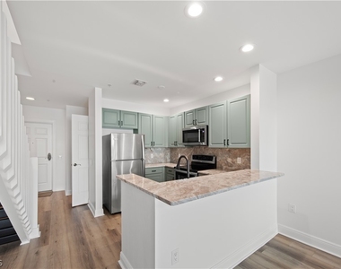 2745 1st Street - Photo Thumbnail 6
