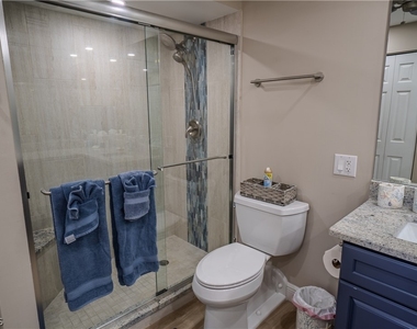 26000 Hickory Boulevard - Photo Thumbnail 16