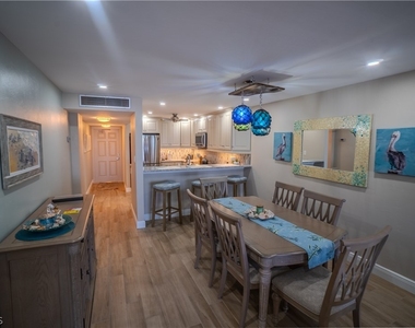 26000 Hickory Boulevard - Photo Thumbnail 7