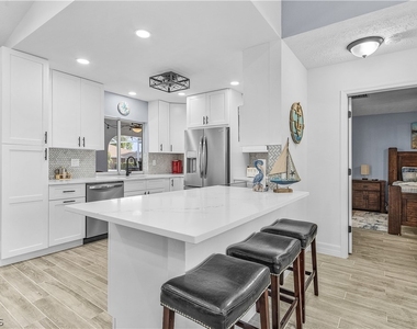 428 Sw 37th Street - Photo Thumbnail 6