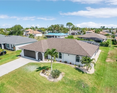 428 Sw 37th Street - Photo Thumbnail 36