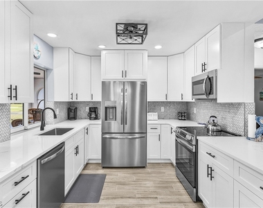 428 Sw 37th Street - Photo Thumbnail 7