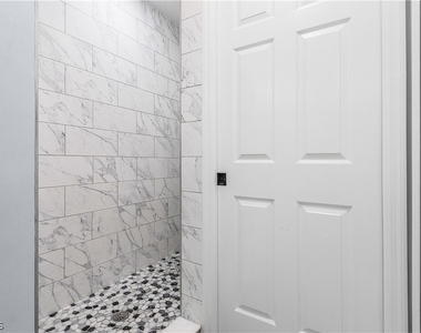 428 Sw 37th Street - Photo Thumbnail 14