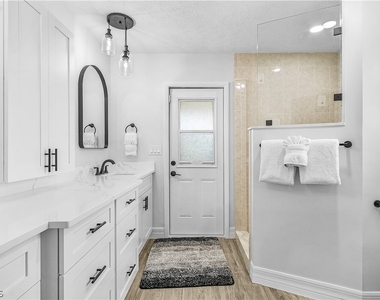 428 Sw 37th Street - Photo Thumbnail 23