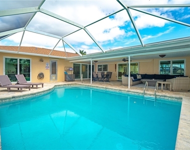 3510 Se 19th Place - Photo Thumbnail 1