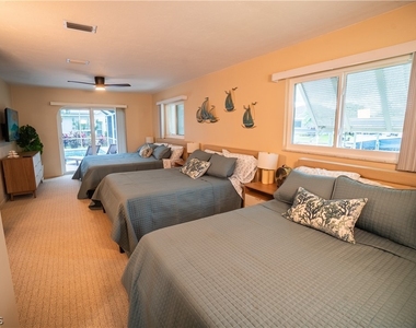 3510 Se 19th Place - Photo Thumbnail 24