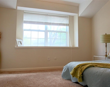 10306 Bob White Drive - Photo Thumbnail 12