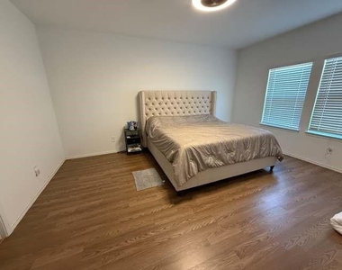 21202 Frosted Fern Lane - Photo Thumbnail 5