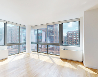 808 Columbus Ave - Photo Thumbnail 2
