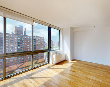 808 Columbus Ave - Photo Thumbnail 3