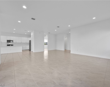 5032 Frattina Street - Photo Thumbnail 8