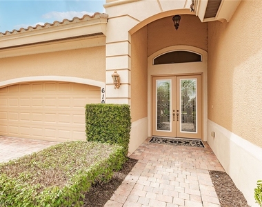 6105 Dogleg Drive - Photo Thumbnail 2