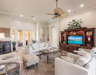 6105 Dogleg Drive - Photo Thumbnail 9