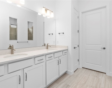 1905 Fresno Avenue - Photo Thumbnail 20
