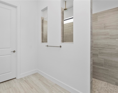 1905 Fresno Avenue - Photo Thumbnail 21
