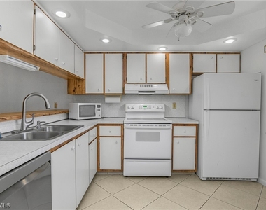 190 Palm Drive - Photo Thumbnail 11