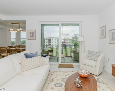 18461 Copperhead Court N - Photo Thumbnail 12