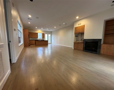 2713 Crawford Street - Photo Thumbnail 15