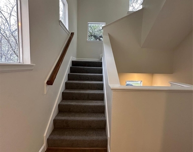 2713 Crawford Street - Photo Thumbnail 25