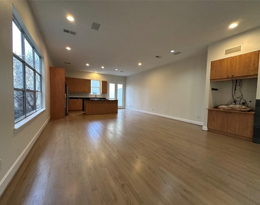 2713 Crawford Street - Photo Thumbnail 13
