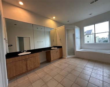 2713 Crawford Street - Photo Thumbnail 22