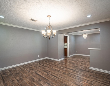 17615 Swansbury Drive - Photo Thumbnail 10