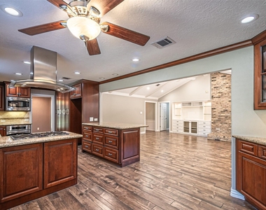 17615 Swansbury Drive - Photo Thumbnail 18