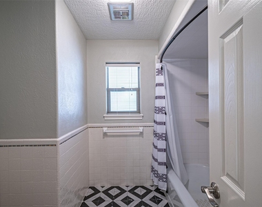 17615 Swansbury Drive - Photo Thumbnail 45