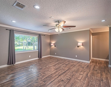 17615 Swansbury Drive - Photo Thumbnail 28