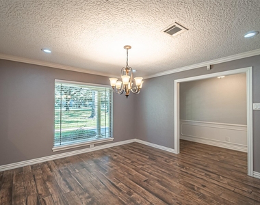 17615 Swansbury Drive - Photo Thumbnail 8
