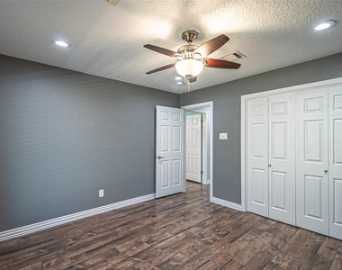 17615 Swansbury Drive - Photo Thumbnail 39