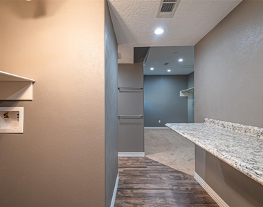 17615 Swansbury Drive - Photo Thumbnail 35