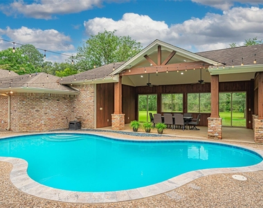 17615 Swansbury Drive - Photo Thumbnail 47