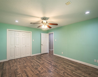 17615 Swansbury Drive - Photo Thumbnail 41