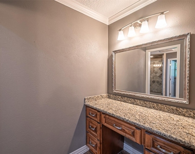 17615 Swansbury Drive - Photo Thumbnail 33