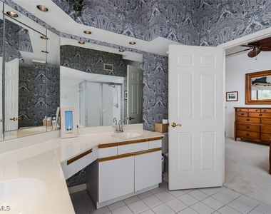 6545 Valen Way - Photo Thumbnail 13