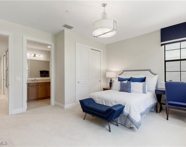16382 Viansa Way - Photo Thumbnail 13