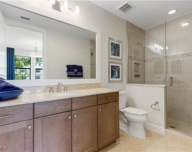 16382 Viansa Way - Photo Thumbnail 15