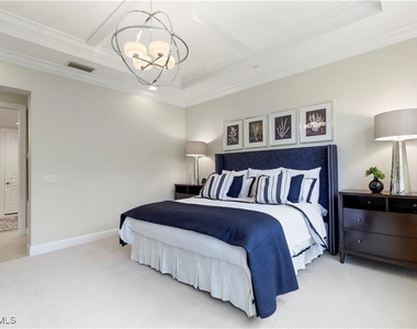 16382 Viansa Way - Photo Thumbnail 9