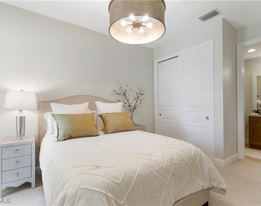 16382 Viansa Way - Photo Thumbnail 18